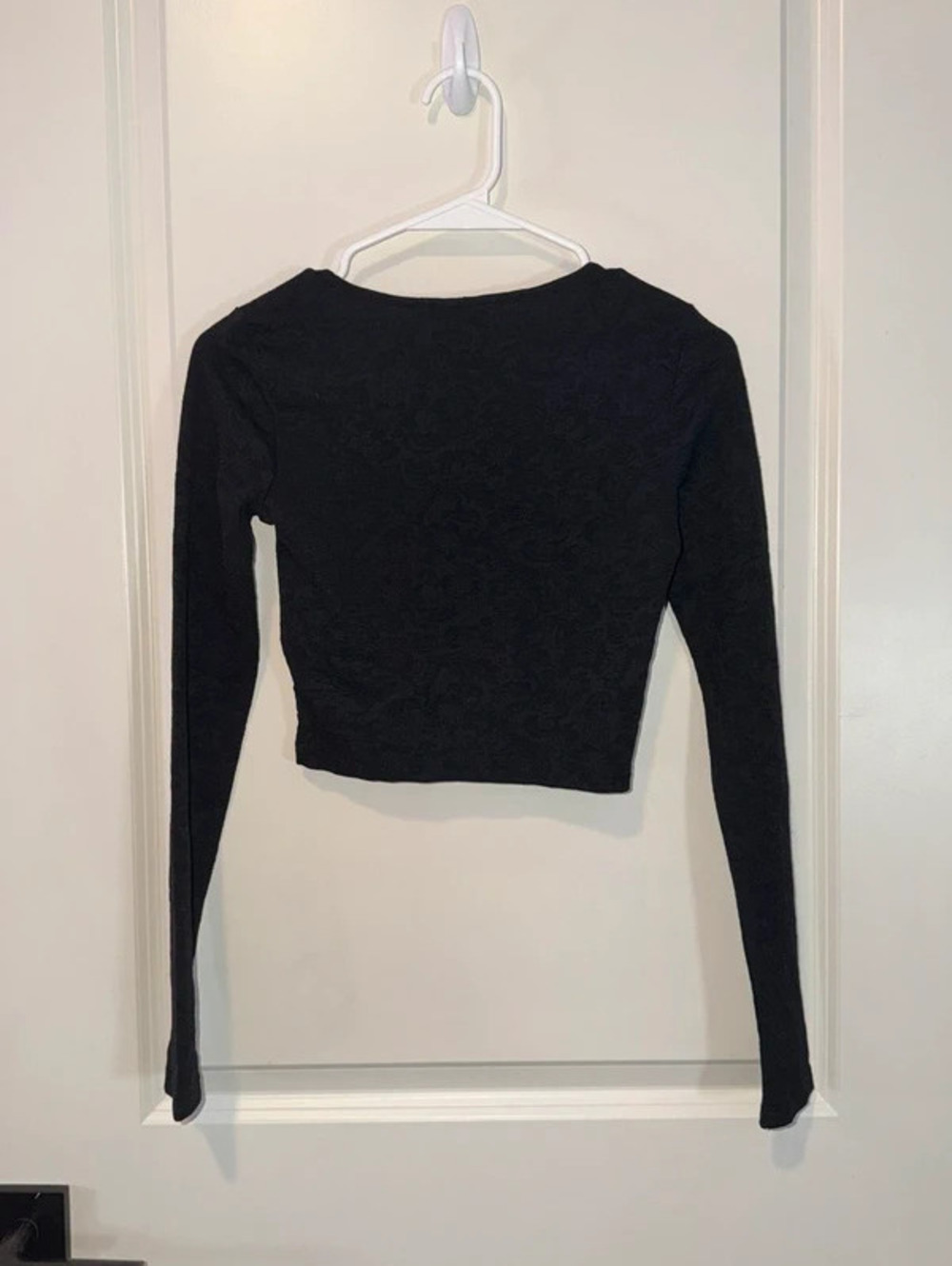 New with tags | Size small long sleeve crop top
